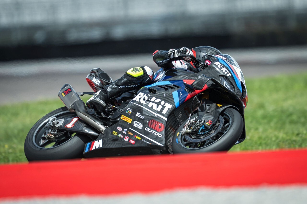 DueruoteTG #238 - Abbiamo guidato in pista la BMW che corre in SBK! 